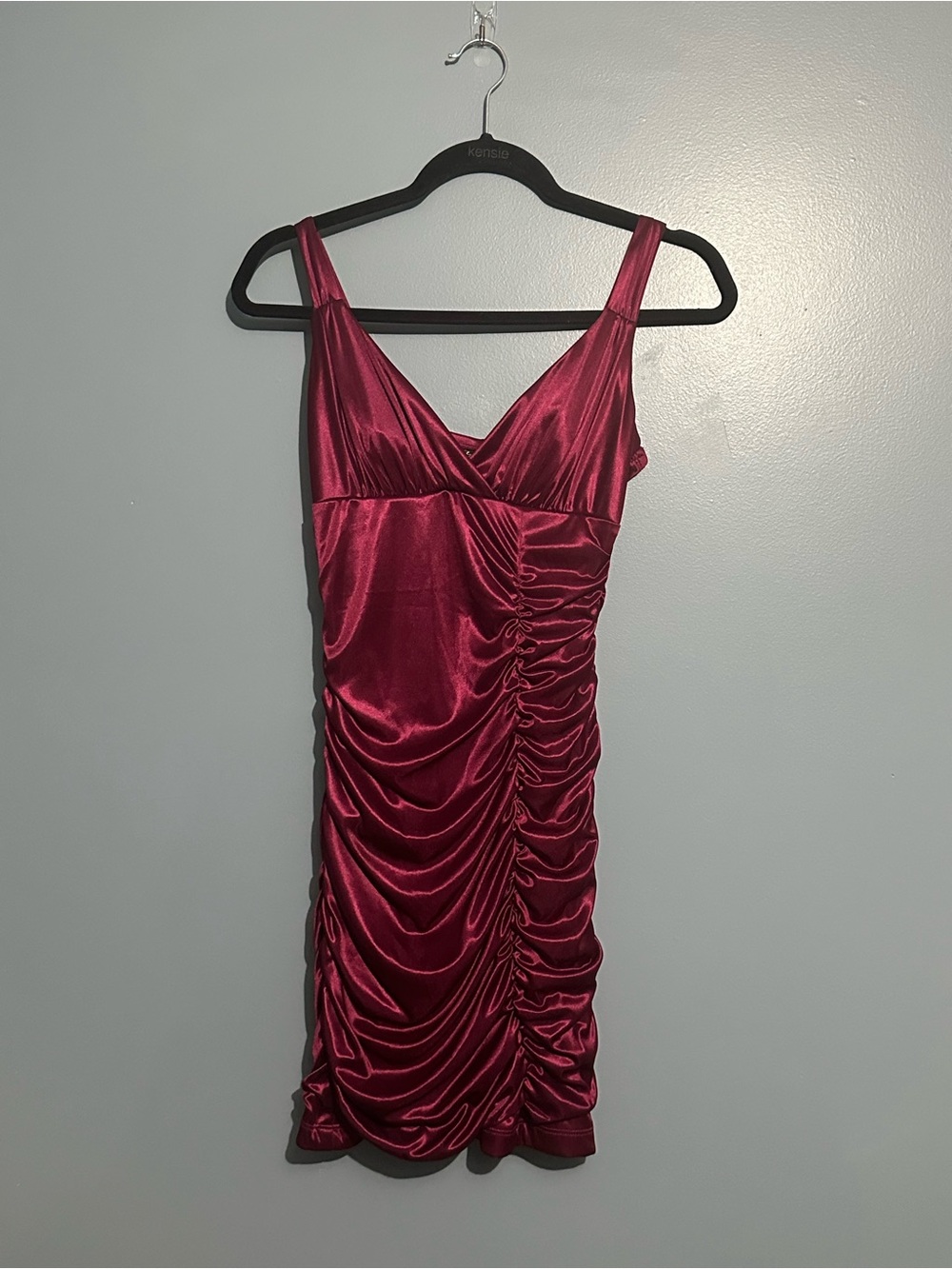 City Triangles - Silky Ruched Mini Dress in Burgundy/Wine Colored - Medium